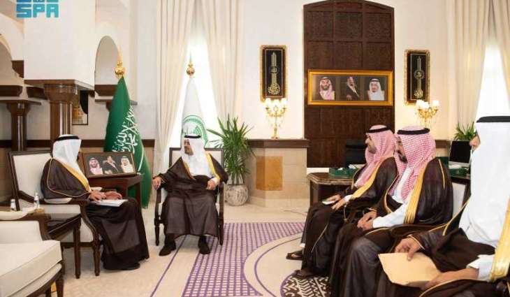 نائب أمير منطقة مكة المكرمة يستقبل وزير الحج والعمرة