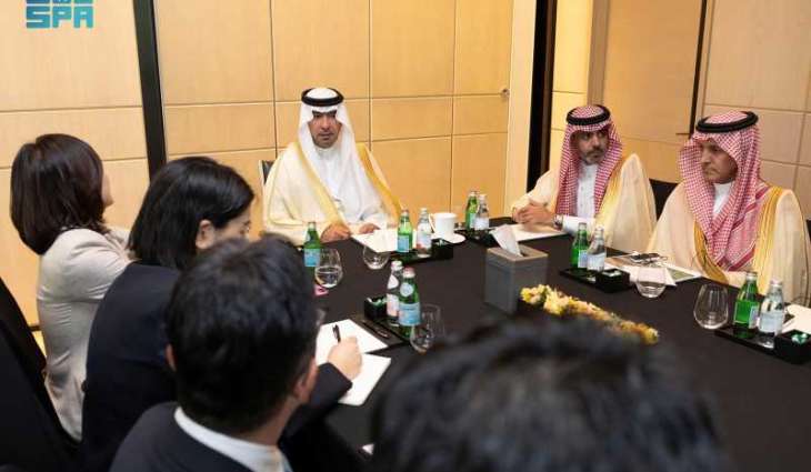 وزير البلديات والإسكان يلتقي قيادات شركة naver الكورية ويرعى توقيع اتفاقية إسكانية جديدة ضمن جولته الآسيوية