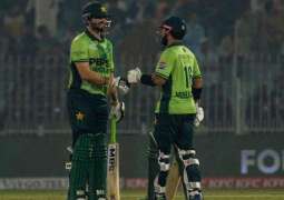 Pakistan defeat South Africa by two wickets in thrilling ODI opener