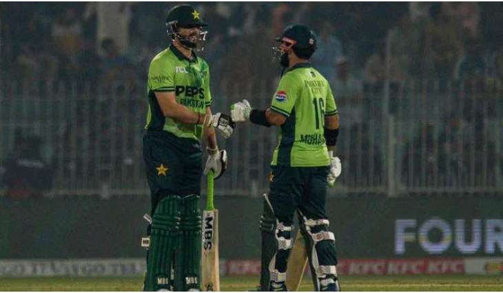 Pakistan defeat South Africa by two wickets in thrilling ODI opener