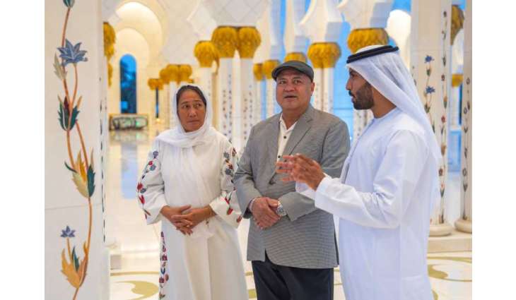 Prime Minister of Tuvalu visits Sheikh Zayed Grand Mosque in Abu Dhabi