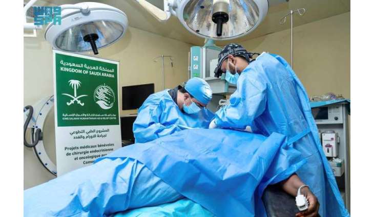 مركز الملك سلمان للإغاثة يدشن المشروع الطبي التطوعي لجراحة الأورام والغدد في مدينة موروني بجمهورية جزر القمر المتحدة