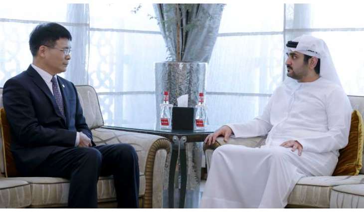 Maktoum bin Mohammed meets with Chairman of Industrial & Commercial Bank of China