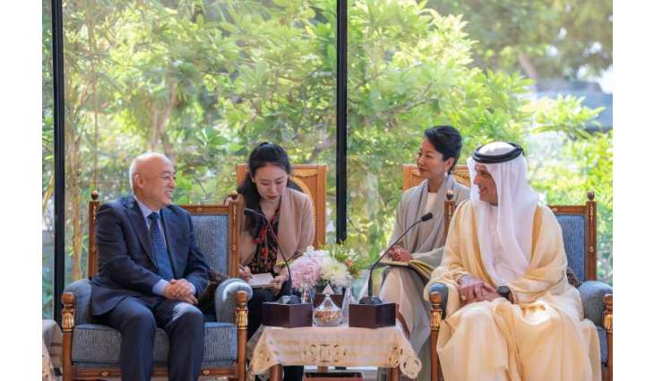 سعود بن صقر يستقبل مدير متحف القصر الإمبراطوري في الصين