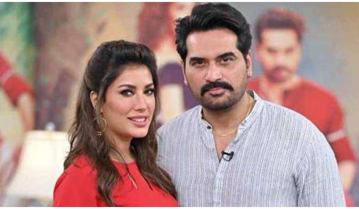 Mehwish Hayat ’s fun flirt rating for Humayun Saeed goes viral on social media