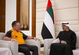 خالد بن محمد بن زايد يلتقي الرئيس التنفيذي لشركة 