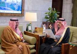 أمير منطقة الرياض يستقبل محافظ القويعية ومدير مستشفى المحافظة