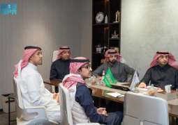 وزير الصناعة والثروة المعدنية يعقد اجتماعًا مع الملحقين التجاريين للمملكة في الخارج