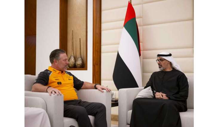 خالد بن محمد بن زايد يلتقي الرئيس التنفيذي لشركة 