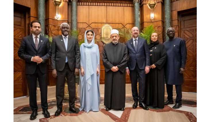 Grand Imam of Al-Azhar receives Zayed Award for Human Fraternity jury members