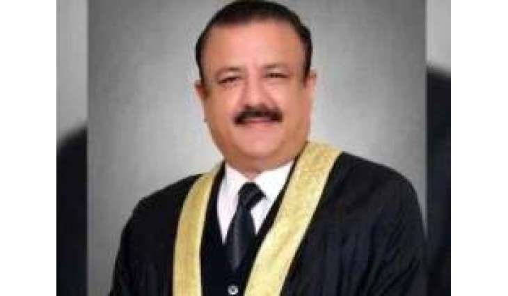 Justice Jahangiri objects to inclusion of IHC CJ Dogar in degree case