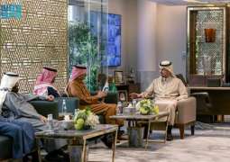 أمين منطقة الرياض يلتقي عددًا من أهالي حي المهدية في مبادرة 