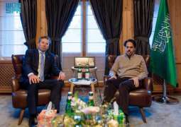 سمو وزير الخارجية يلتقي وكيل الأمين العام للأمم المتحدة للشؤون الإنسانية منسق الإغاثة في حالات الطوارئ