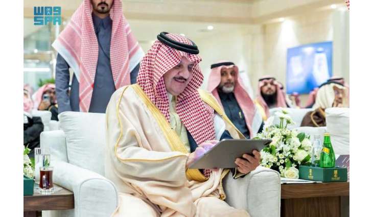 أمير المنطقة الشرقية يدشّن حزمة مشاريع تنموية كبرى في الأحساء