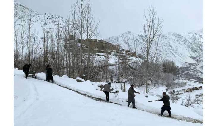 Snowfall, rains kill 61 in Afghanistan