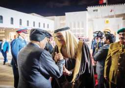 الرئیس آصف علي زرداري یغادر مملکة البحرین متوجھا الی باکستان