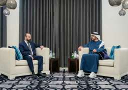 عبدالله بن زايد يبحث مع وزير خارجية أرمينيا العلاقات الثنائية