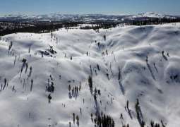 Ten skiers missing, six stranded in California avalanche