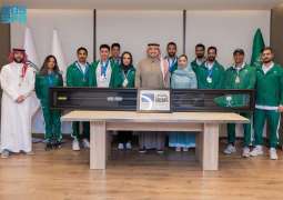 الأمير فهد بن جلوي يلتقي لاعبي فريق السعودية للتجديف