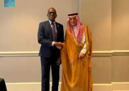 وزير الدولة للشؤون الخارجية يلتقي عددًا من قادة دول منظمة مجموعة الكاريبية (كاريكوم)