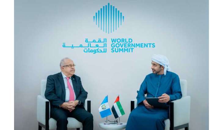 Abdullah bin Zayed receives officials participating in World Governments Summit
