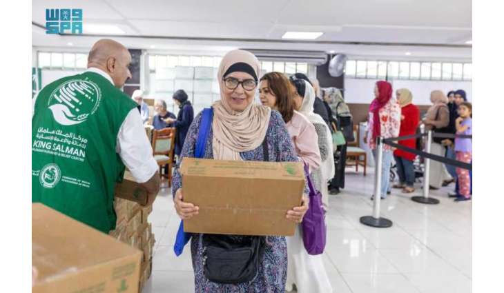 مركز الملك سلمان للإغاثة يوزع 1,504 كراتين تمر في مدينة موقي داس كروزيس بالبرازيل