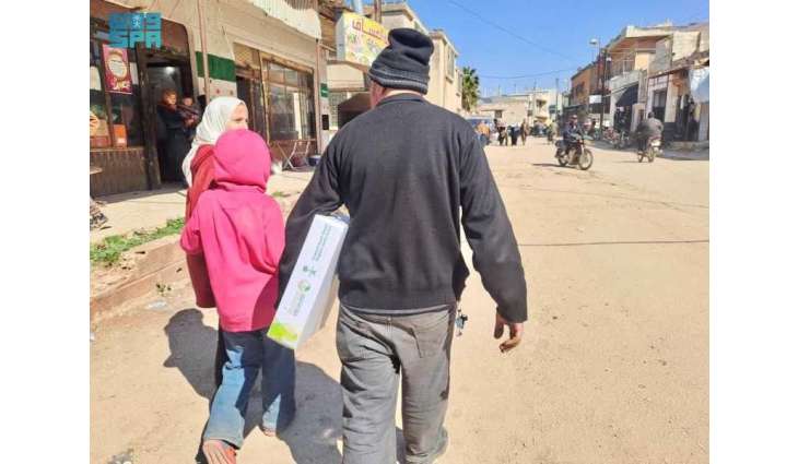 مركز الملك سلمان للإغاثة يوزّع 5.224 كرتونًا من التمر في محافظة حمص