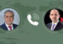 وزیر الخارجیة اسحاق دار یجري اتصالا ھاتفیا مع نظیرہ الأردني
