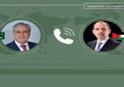 وزیر الخارجیة اسحاق دار یجري اتصالا ھاتفیا مع نظیرہ الأردني