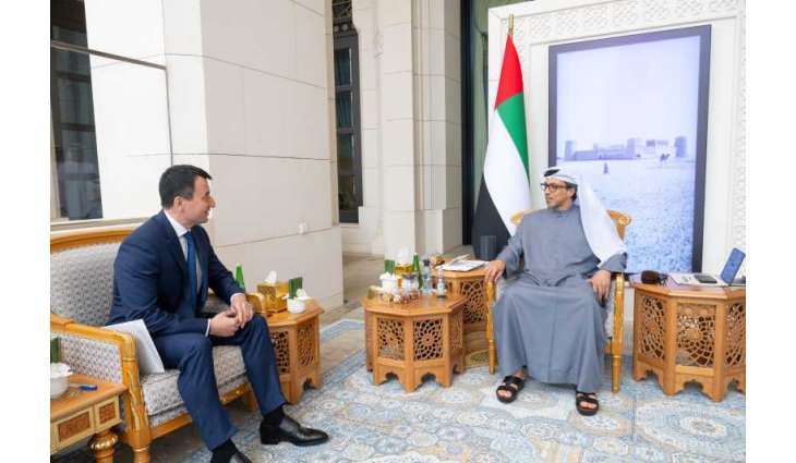 منصور بن زايد يستقبل نائب رئيس وزراء أوزبكستان
