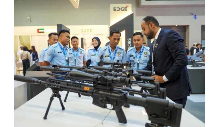 UAE Pavilion showcases diverse exhibits, attracts high-level delegations on opening day of DSA 2026