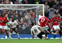 Manchester United edge Liverpool in Premier League thriller