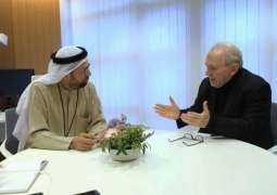 علي راشد النعيمي يلتقي منسق الشؤون الخارجية في مجموعة تجديد أوروبا بالبرلمان الأوروبي