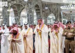 محافظ الطائف يؤدي صلاة عيد الأضحى