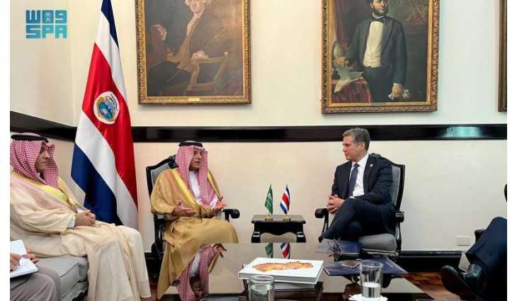 وزير الدولة للشؤون الخارجية يلتقي وزير خارجية كوستاريكا