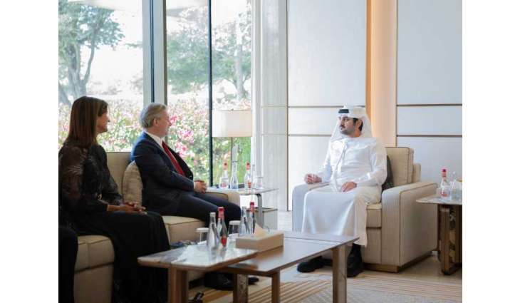 Maktoum bin Mohammed meets with CEO of Cartier
