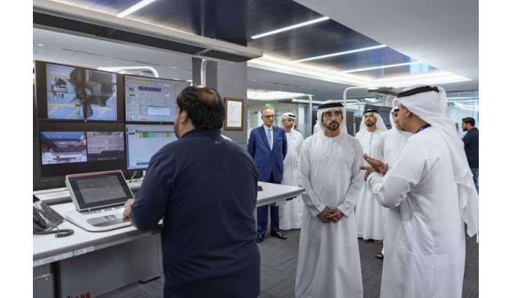 حمدان بن محمد يتفقّد العمليات التشغيلية في ميناء جبل علي ويطّلع على أهم مستجداتها