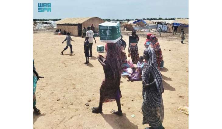 مركز الملك سلمان للإغاثة يوزع (1.594) سلة غذائية في ولاية سنار بالسودان