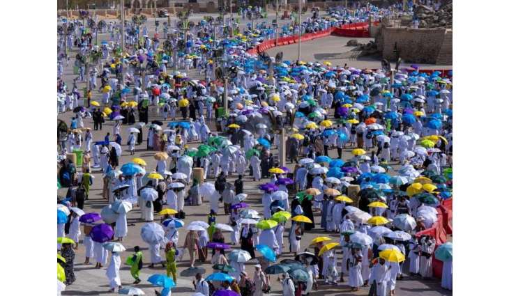 Pilgrims depart Arafat for Muzdalifah