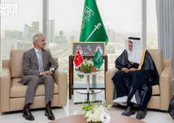 وزير النقل والخدمات اللوجستية يعقد جلسة مباحثات مع نظيره التركي