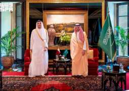 سمو وزير الخارجية يلتقي رئيس مجلس الوزراء وزير خارجية قطر