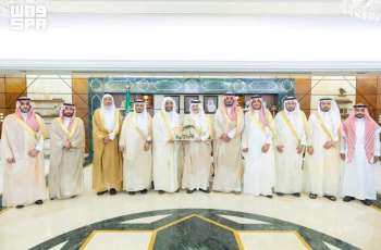 أمير المنطقة الشرقية يستقبل رئيس مجلس إدارة جمعية 