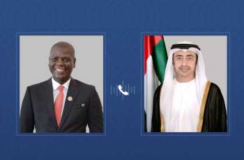 عبدالله بن زايد يتلقى اتصالاً هاتفياً من وزير العلاقات الدولية والتعاون في جنوب أفريقيا