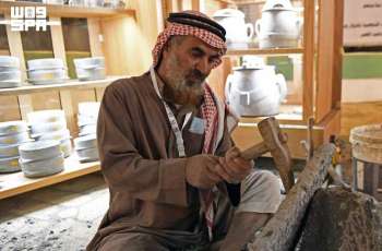 عسير تواصل حضورها في المشهد الحرفي الوطني بـ635 حرفيًا و338 ترخيصًا
