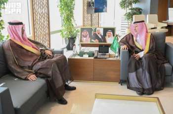 الدكتور عبدالله الربيعة يلتقي سفير المملكة لدى السودان