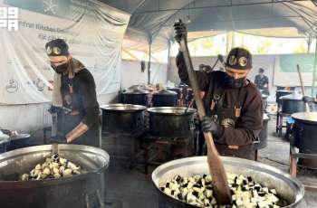 KSrelief Central Kitchen Continues Distribution of Hot Meals in Gaza Strip