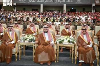 أمير جازان يُكرِّم المشاركين من المنطقة في أعمال الحج