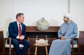 عبدالله بن زايد يستقبل مندوب الولايات المتحدة الأميركية لدى الأمم المتحدة