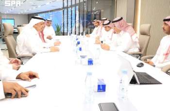رئيس الهيئة العامة للأمن الغذائي يجتمع مع نائب وزير النقل والخدمات اللوجستية