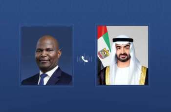 رئيس الدولة ورئيس موزمبيق يبحثان خلال اتصال هاتفي تعزيز علاقات التعاون بين البلدين